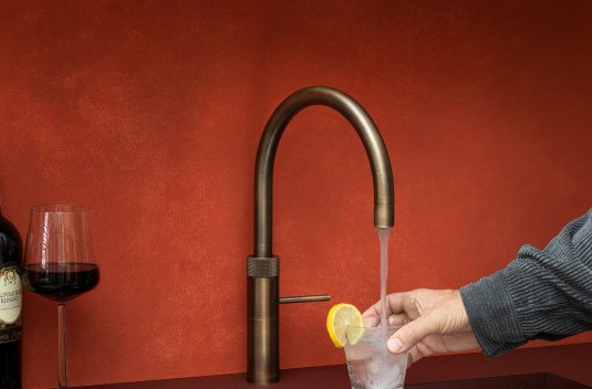 Fusion Round Messing Patina Sprudelwasser